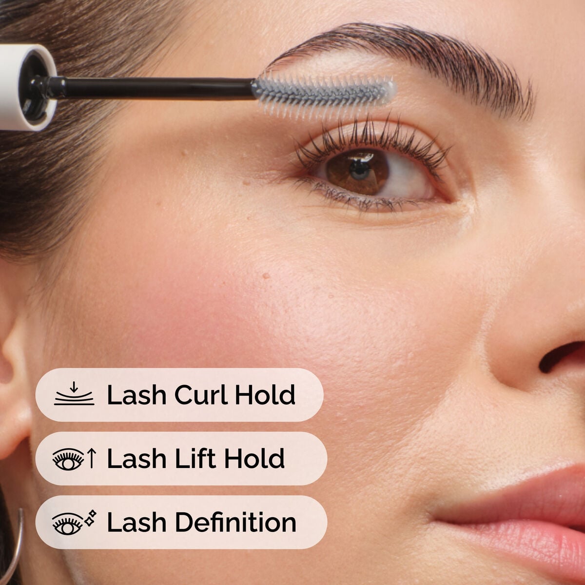 lash-curl-finisher-q9 ord-lash-curl-finisher-model-application-with-benefits.jpg